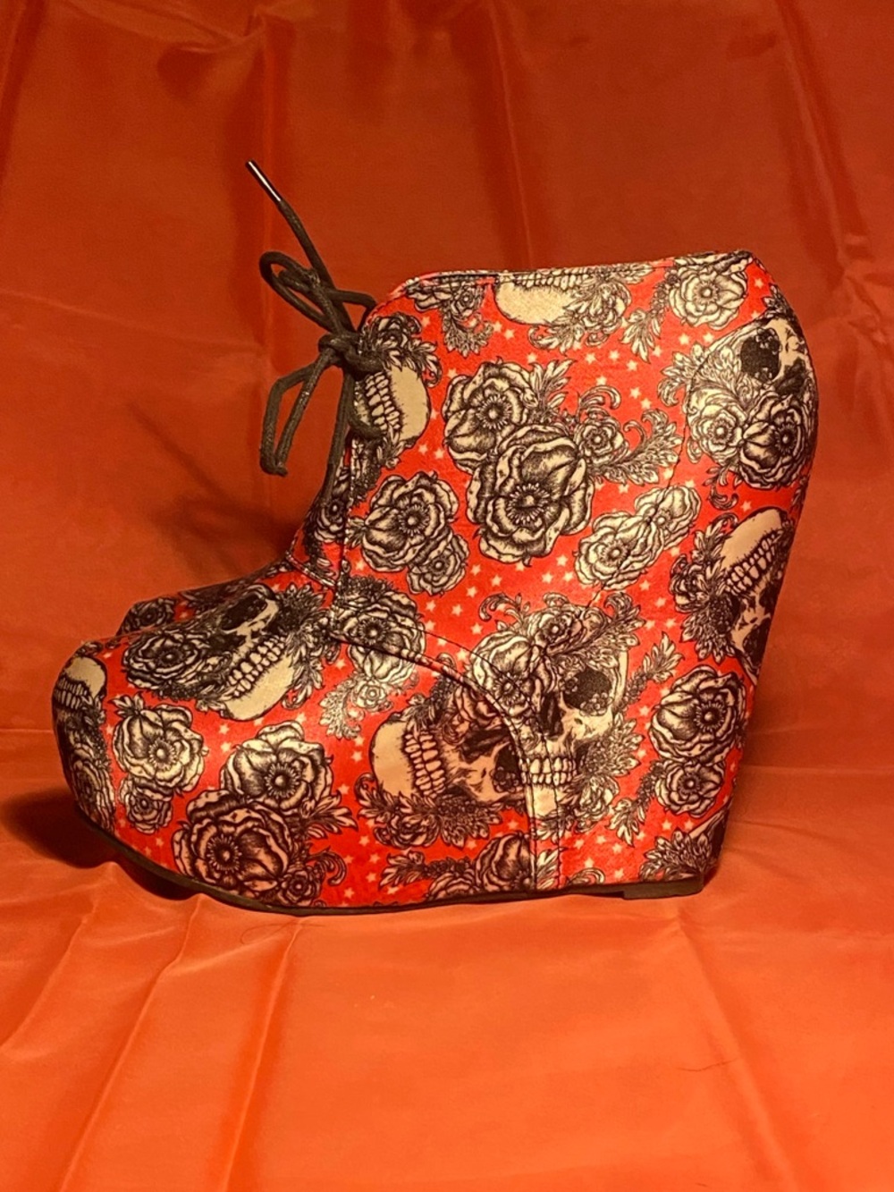 IRON FIST super high platform ankle booties,hot pink satin,skull print,lace up 7